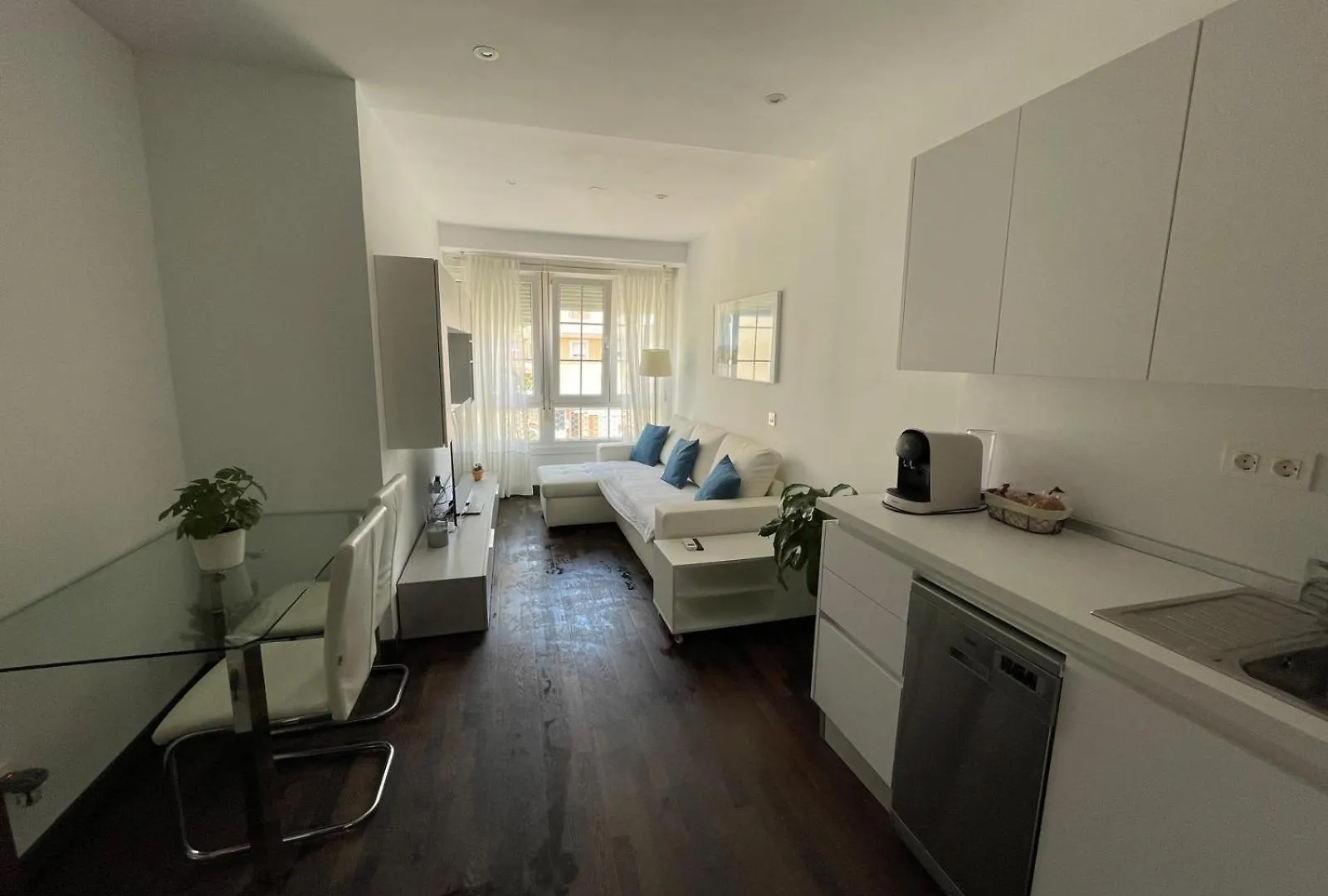 Apartamento 4 Home Suites Almeria Apartment